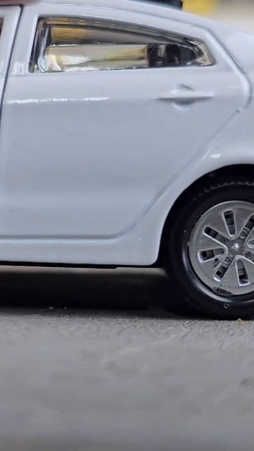 Киа Рио модель Vs настоящий автомобиль