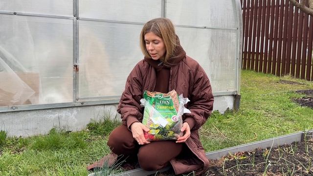 Как высадить рассаду лука? Посев моркови для лучшей всхожести. Одно удобрение для всего сада