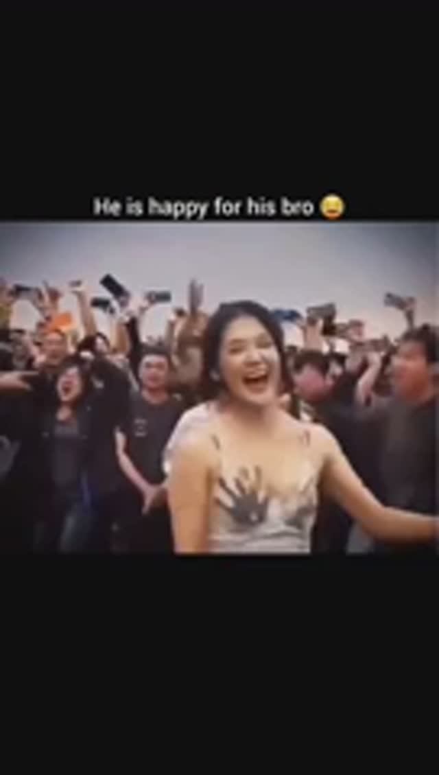 Все счастливы