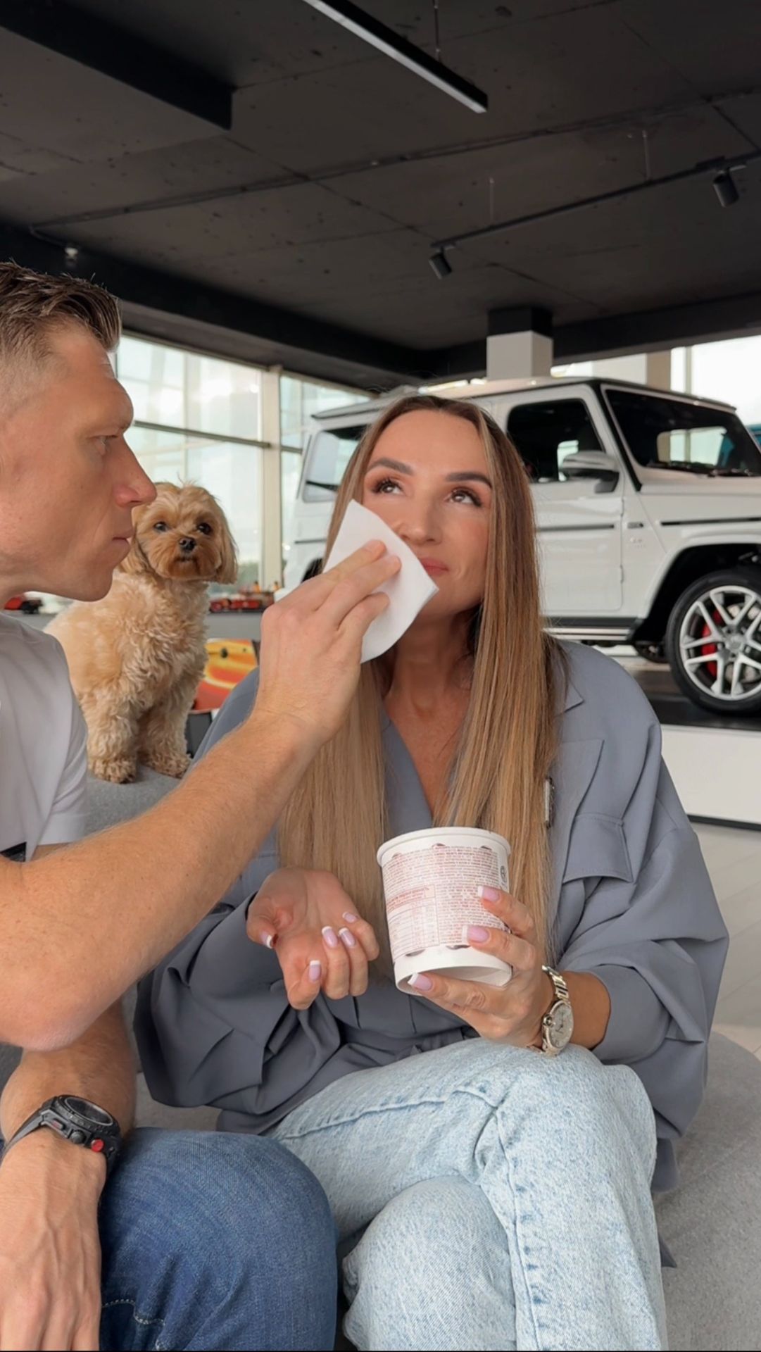 Когда он постоянно ухаживает