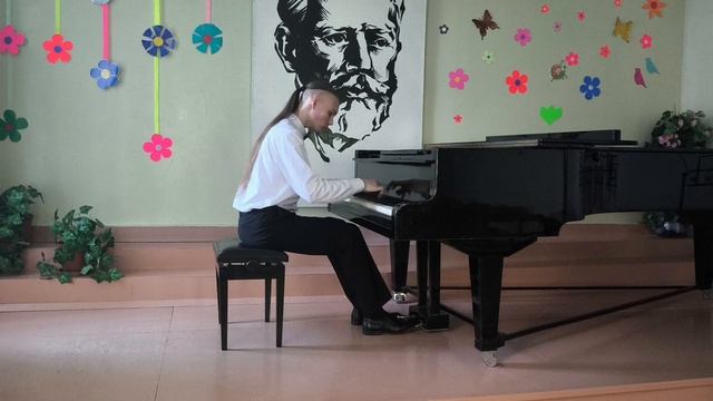 Р. Шуман Порыв  исполняет Сердюк Илья 16 лет.