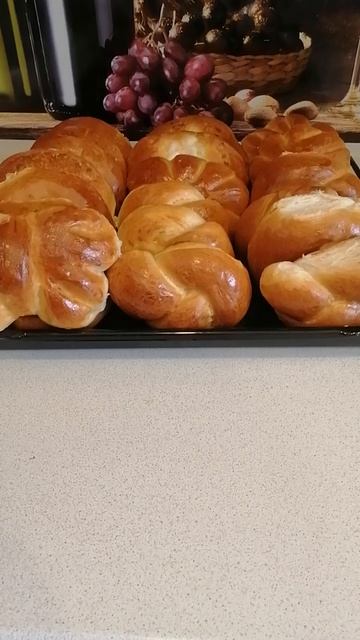 Напекла булок!