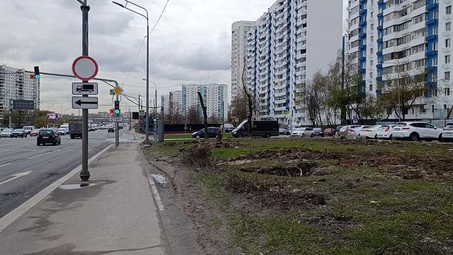 Завозят блоки ограждения площадки будущей станции Лебедянская Бирюлёвской линии