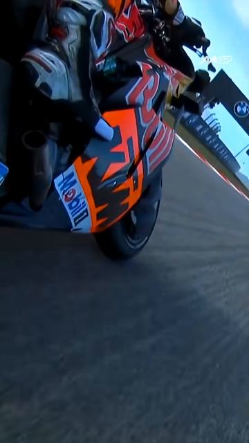 Перекладина к перекладине 👀