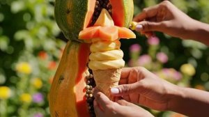 Аппарат для приготовления мороженого из фруктов с начинкой.