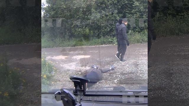 Осторожно жёсткие кадры.

Публикуем момент нападения на жителя Екатеринбурга. Мужчину пытались ...