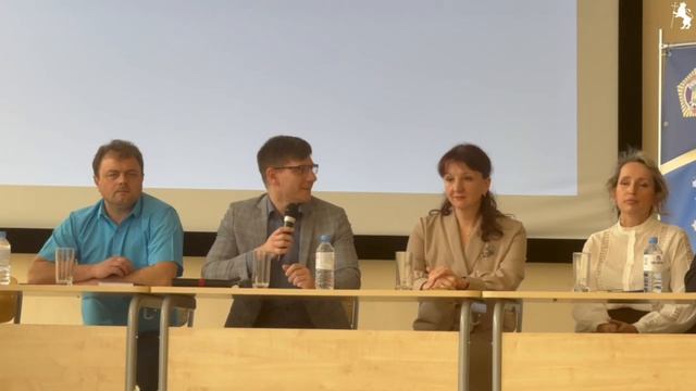 🛴  Безопасность на дорогах: во Владимире обсудили правила использования электросамокатов