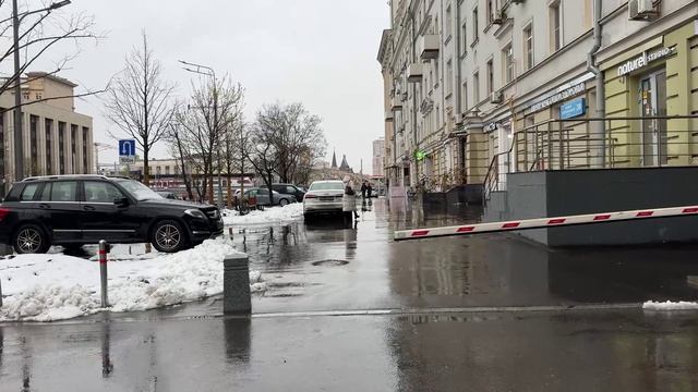 В ФССП. Снег в апреле и холод. Переживаю. Ни минуты покоя. Застряла в АСМО. Вторник 28.04.2026.