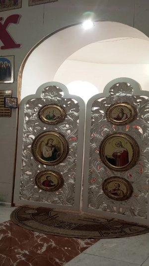 Божественная служба в храме Святой Троицы