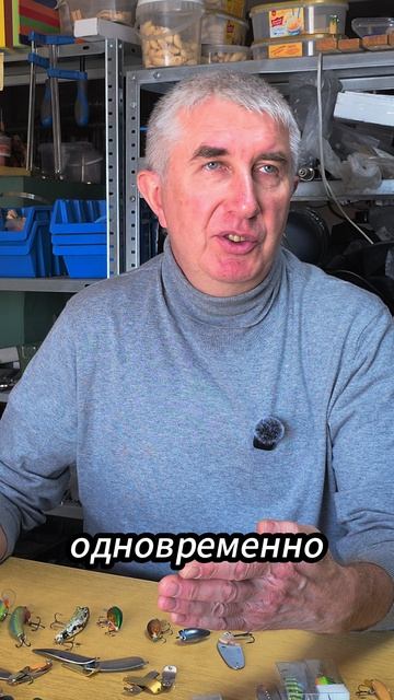 Как ловить рыбу весной: лед и чистая вода в одном кадре