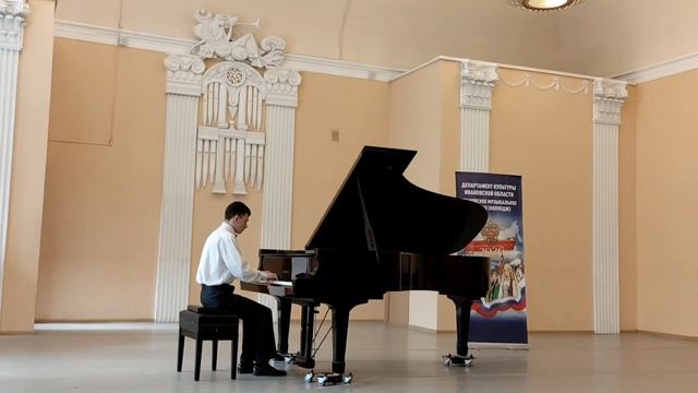 И.С.Бах, ХТК « Прелюдия и Фуга »,  соль минор ( Синицын Андрей, 16 лет)