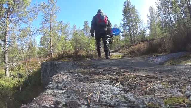 ПРИШЁЛ НА МОРЕ С МЕТАЛОИСКАТЕЛЕМ! ИСКАТЬ ЗОЛОТО! ПОКА ЧТО РЫБА НЕ КЛЮЁТ!