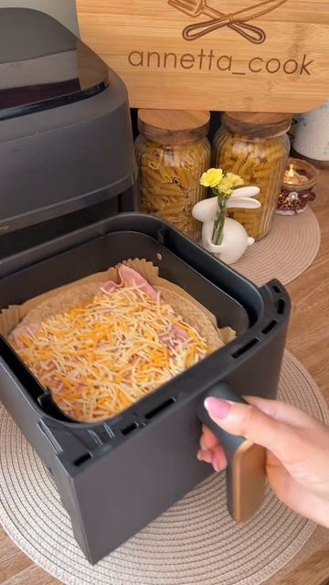 Омлет с ветчиной на тортилье