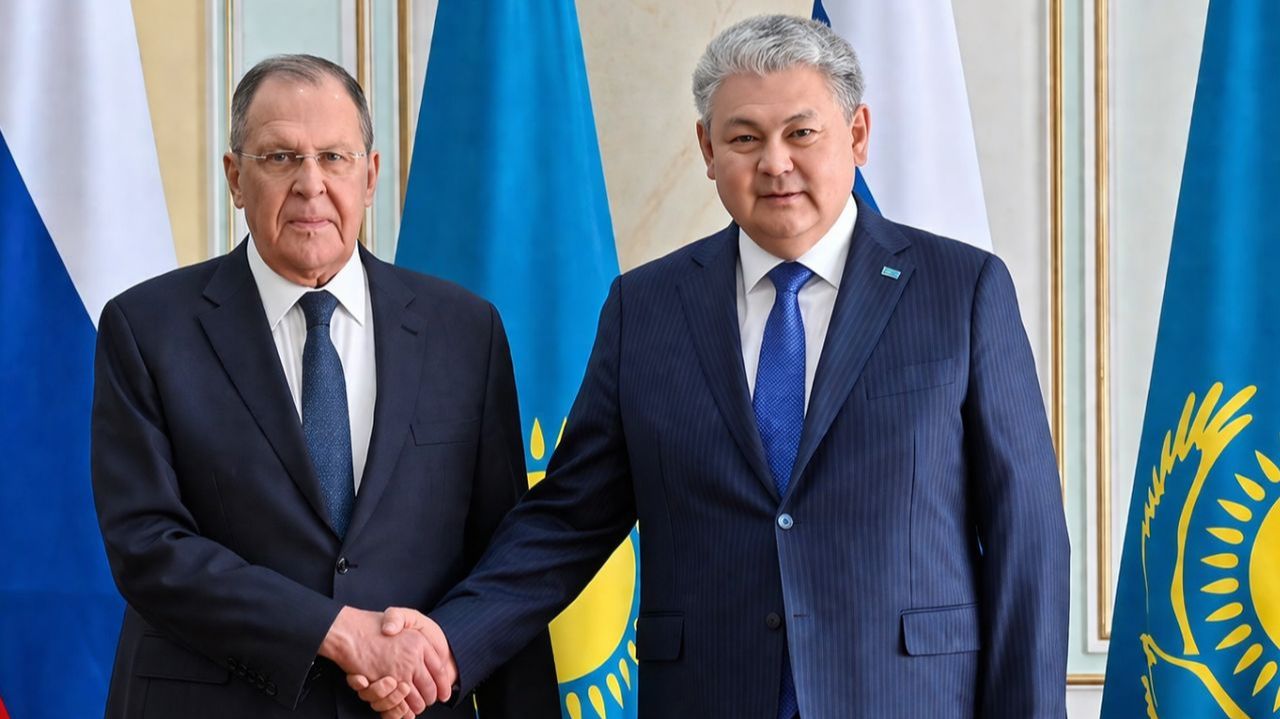 Лавров провел переговоры со своим коллегой Ермеком Кошербаевым в Астане