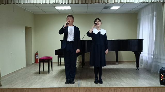 Дуэт Хорева Карина и Тохтамиров Елисей Муз. А. Петряшевой, сл. И. Филимоновой 