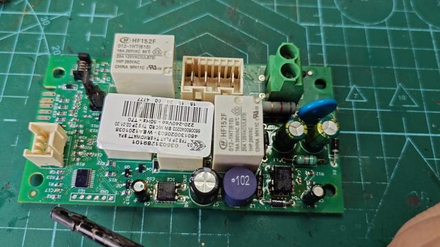 Трудовые будни, ремонт платы бойлера Tw15006455-02