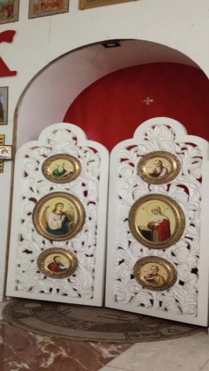 Божественная служба в храме Святой Троицы