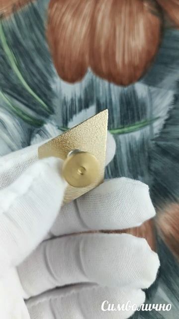 Знак выпускника РУТ (МИИТ) с ювелирными эмалями, золотым покрытием и винтовым креплением