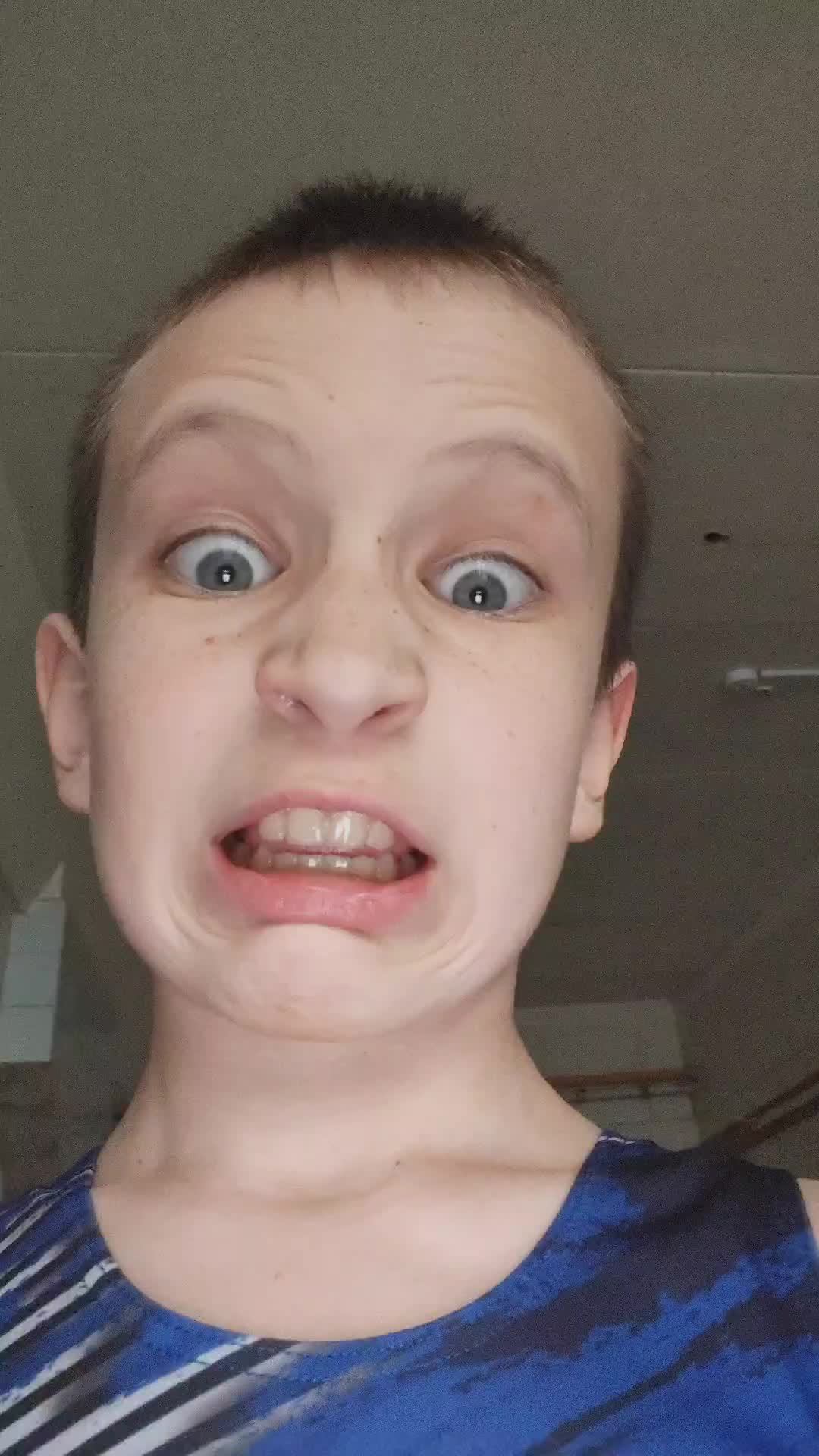 стримлю свою ттреньку по спортивной гимнастике