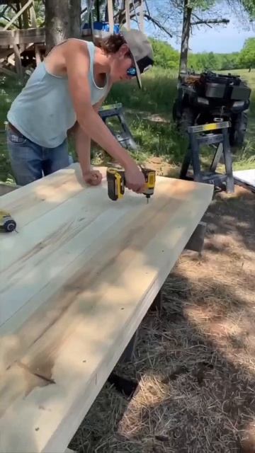 Оригинальная амбарная дверь с теплоизоляцией, способная стать оригинальным элементом