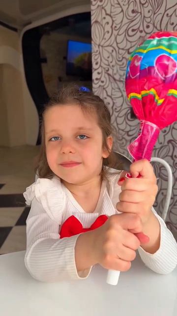 ЧТО ВНУТРИ ГИГАНТСКОГО ЧУПА-ЧУПСА_ 🍭😱 #alinastar #фикспрайс #распаковка