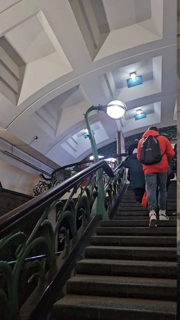 Метро Славянский бульвар