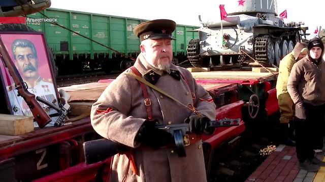 «Паровоз Победы» посетил станцию «Альметьевская»