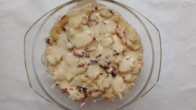 Классический гратен с беконом