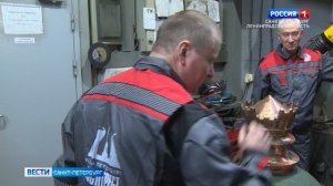 «Мостотрест» восстанавливает элементы декора Троицкого моста