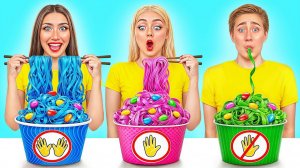 Едим Без рук vs Одной рукой vs Двумя руками Челлендж от Jelly DO Challenge