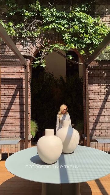 Начинаем свои обзор с очень красивого атмосферного места Милана. Chiostro Sant 'Angelo