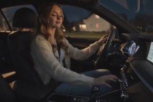 𝕋ℍ𝔼 𝔹𝔼𝔸𝕌𝕋𝕀𝔽𝕌𝕃 𝕀ℕ 𝔹𝔼𝕋𝕎𝔼𝔼ℕ  💕