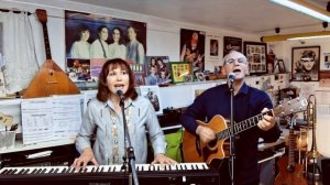 Виктор Карасенко и Галина Кныш Ансамбль Москвичи поют песню. Нанэ цоха.