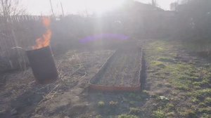 Воскресенье ,выходной в трудах, малину привела в порядок!