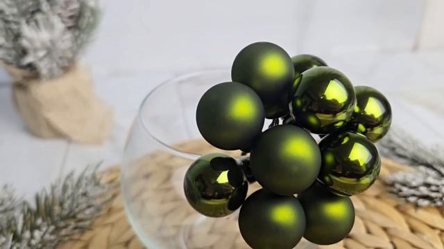 ГРОЗДЬ стеклянных матовых и глянцевых шариков на проволоке, 10 шаров по 20 мм, 87658
