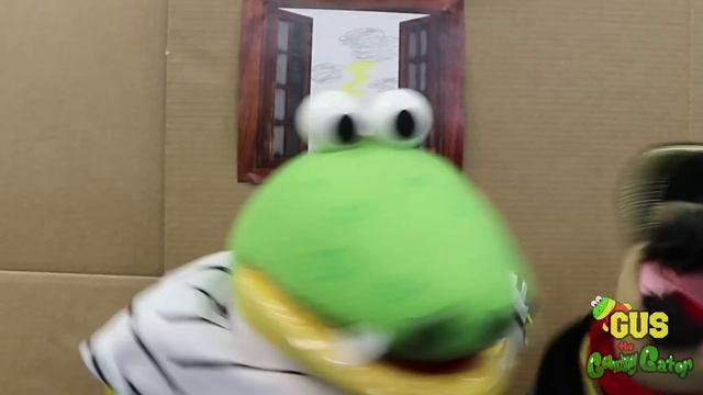 KID PIRATE SHIP ADVENTURE Hunt For Huge Surprise Treasure Chest