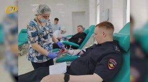 ПОЛИЦЕЙСКИЕ ЖЕЛЕЗНОГОРСКА И ДРУГИХ НАСЕЛЕННЫХ ПУНКТОВ ПРИНЯЛИ УЧАСТИЕ В ДОНОРСКОЙ АКЦИИ В КУРСКЕ