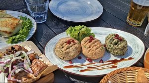 Мамалыга с жареным сыром в Абхазском дворе👍пробуем местные блюда😋