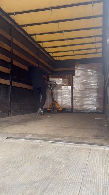 🚚 Всегда отгружаем товар вовремя — без задержек и сюрпризов!