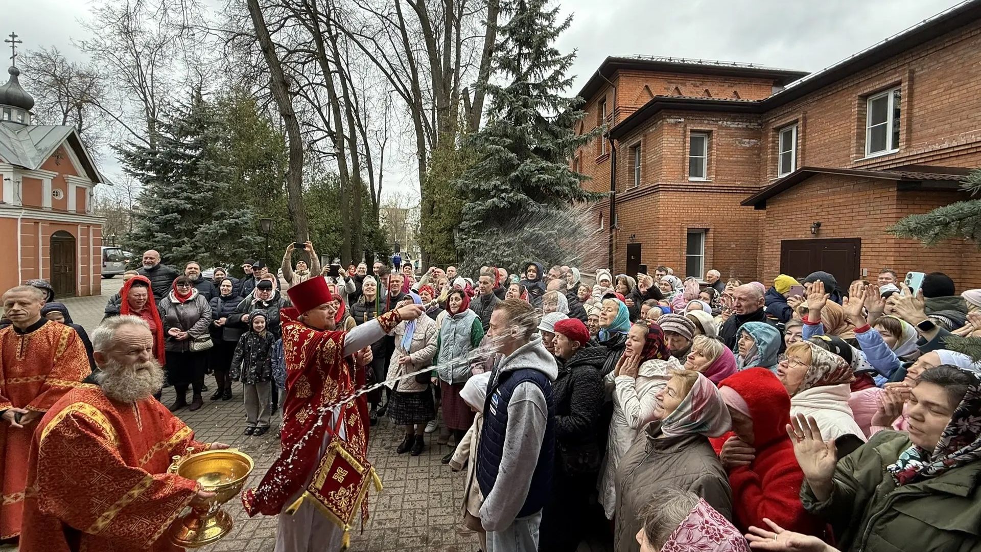 Антипасха - вместо Пасхи...