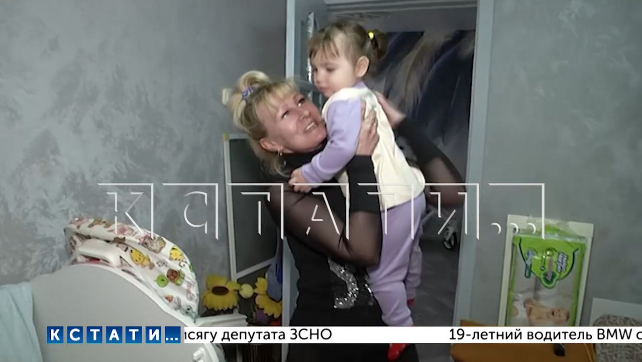 Маленькая дочь бойца СВОкоторую опека изъяла и отдала чужим людямспустя год вернулась в родной дом