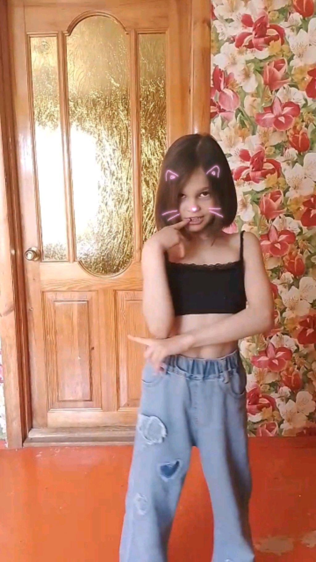 2 часиь эфира! танцую и выполняю задания ( не все)
зайди в описании!