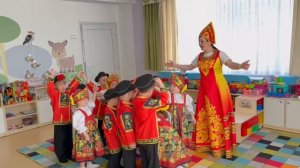Русская - народная игра «Ручеек»