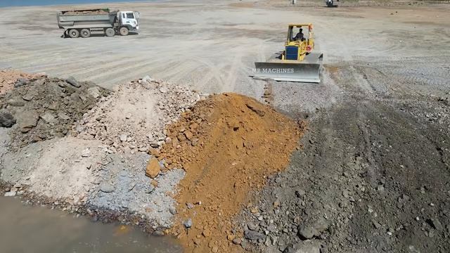 Massive Beach Filling Operation Bulldozer Pushes Soil Mixed Stones Vs 25.5T Dump Trucks Dumping