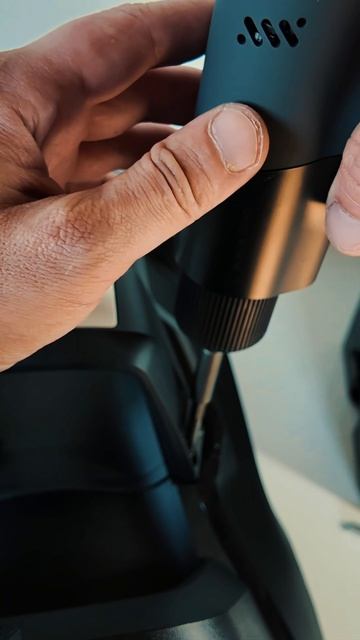 Шуруповерт BLACKZERO в деле