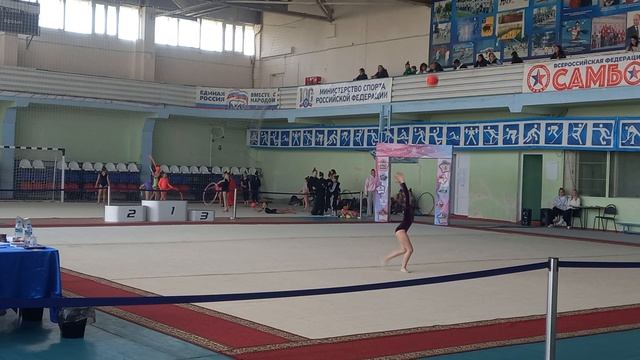 Виктория Емшанова. Мяч.28.04.26г.mp4