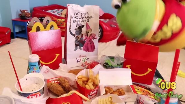 McDonald's Drive Thru! Gus The Gummy Gator Gets Happy Meal Toys