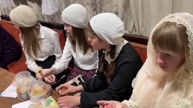 Чаепитие на Пасху, учеников воскресной школы