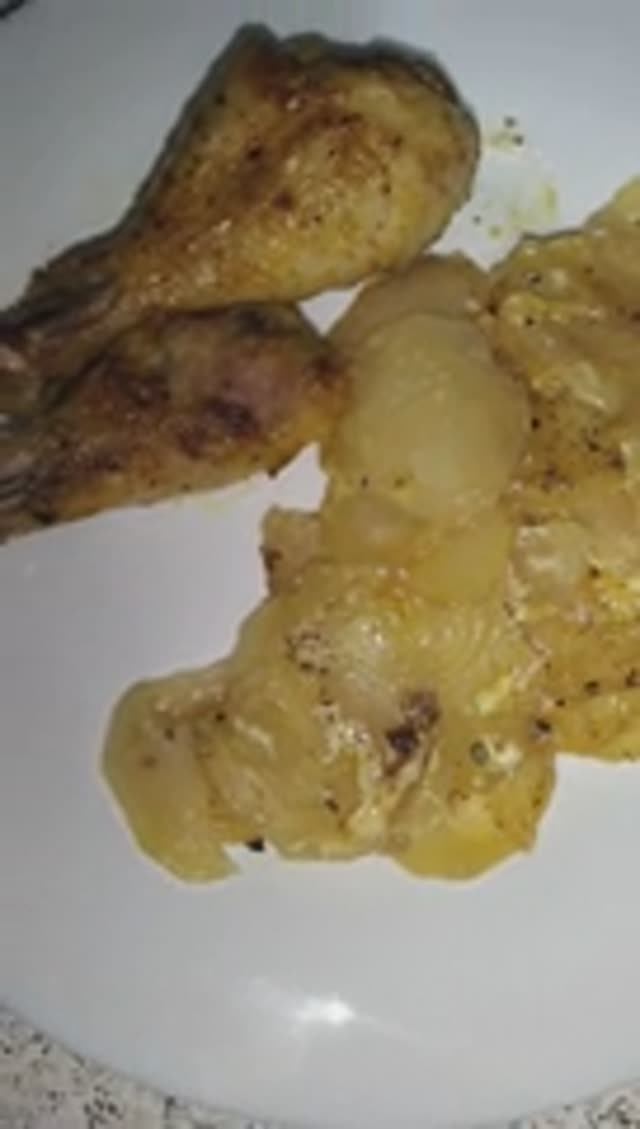 Идея для ужина. Без заморочек, курица с картошкой.