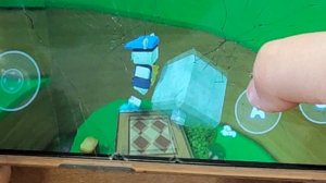 пытаемся попасть в закулисье в Super Bear 2 часть